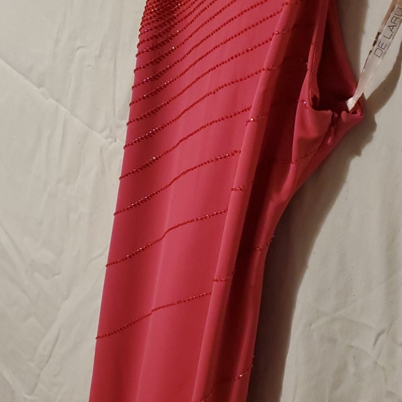 Gown - Picture 3 of 8